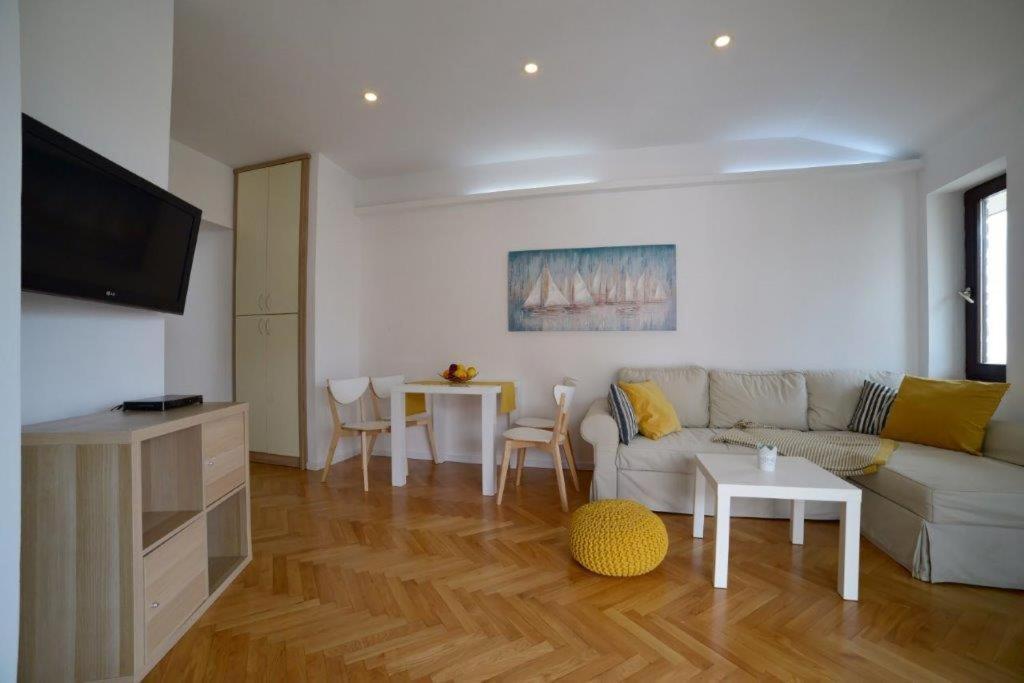 Premium Oaza Apartment Primosten Exterior photo