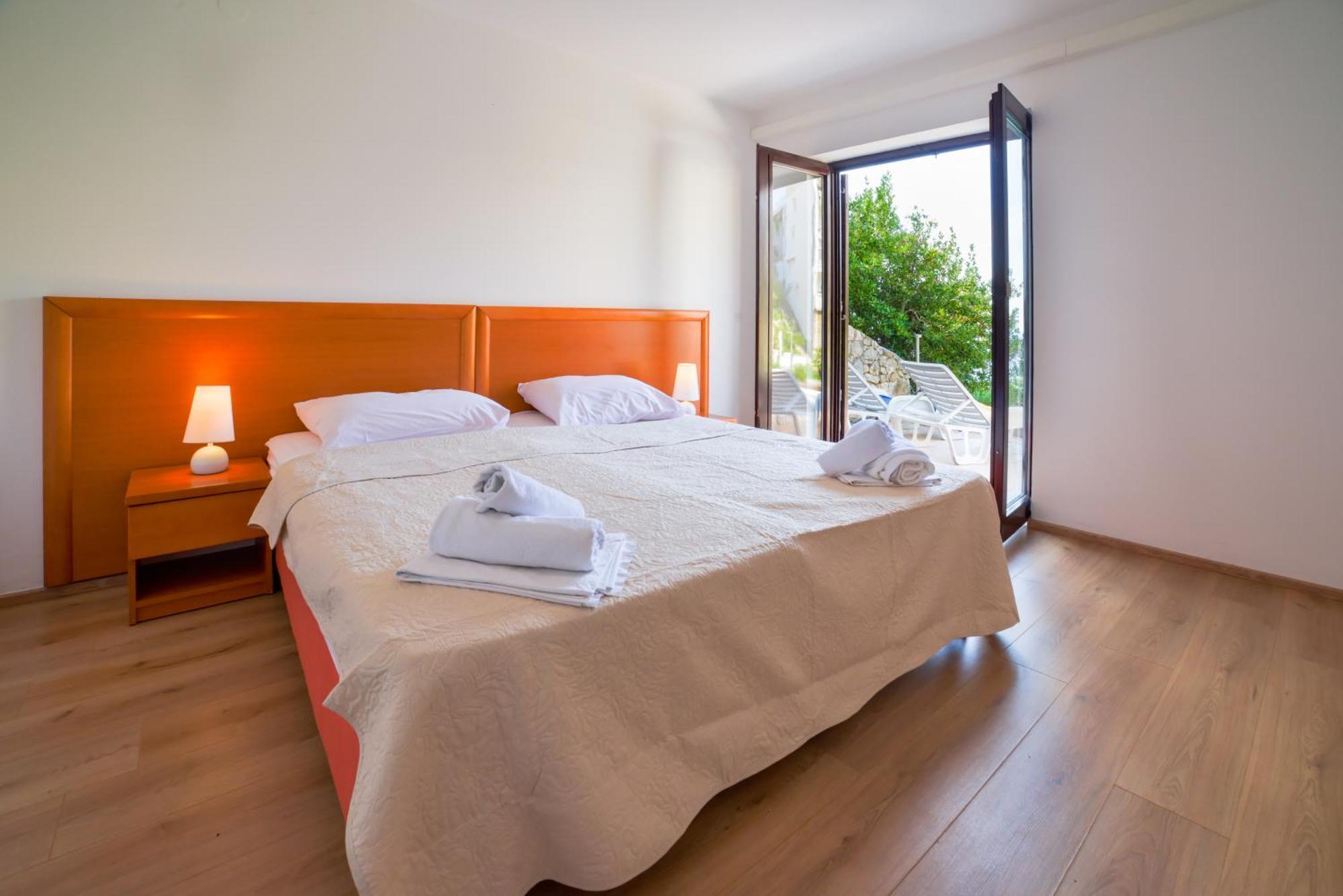Premium Oaza Apartment Primosten Exterior photo